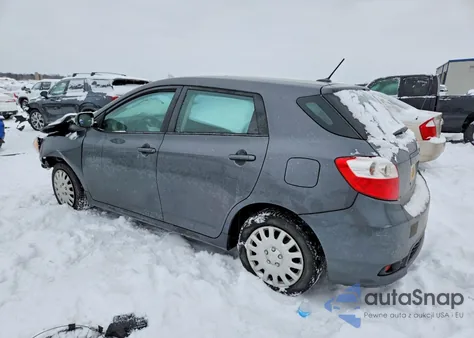 2013 Toyota Corolla Matrix z USA, uszkodzony, nr VIN 2T1KU4EEXDC927740